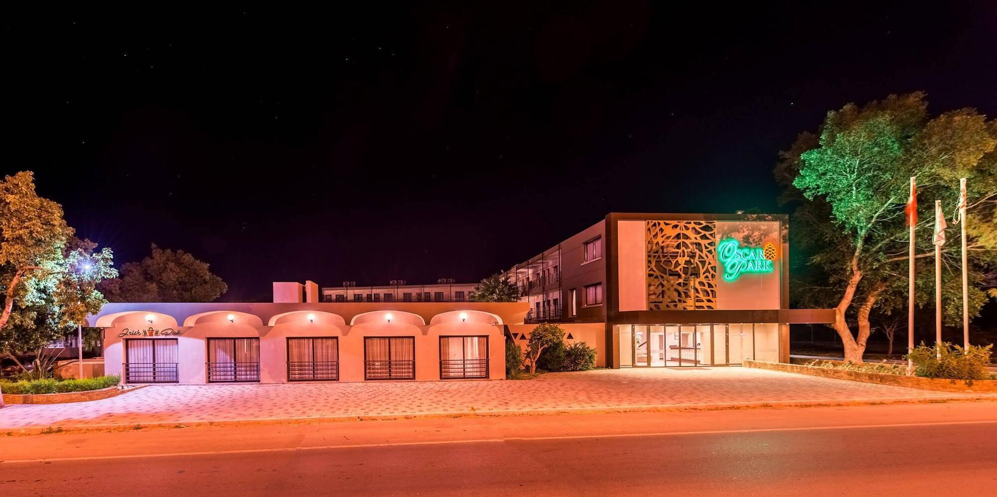 Oscar Park Hotel Next To Antic City Salamis ファマグスタ エクステリア 写真