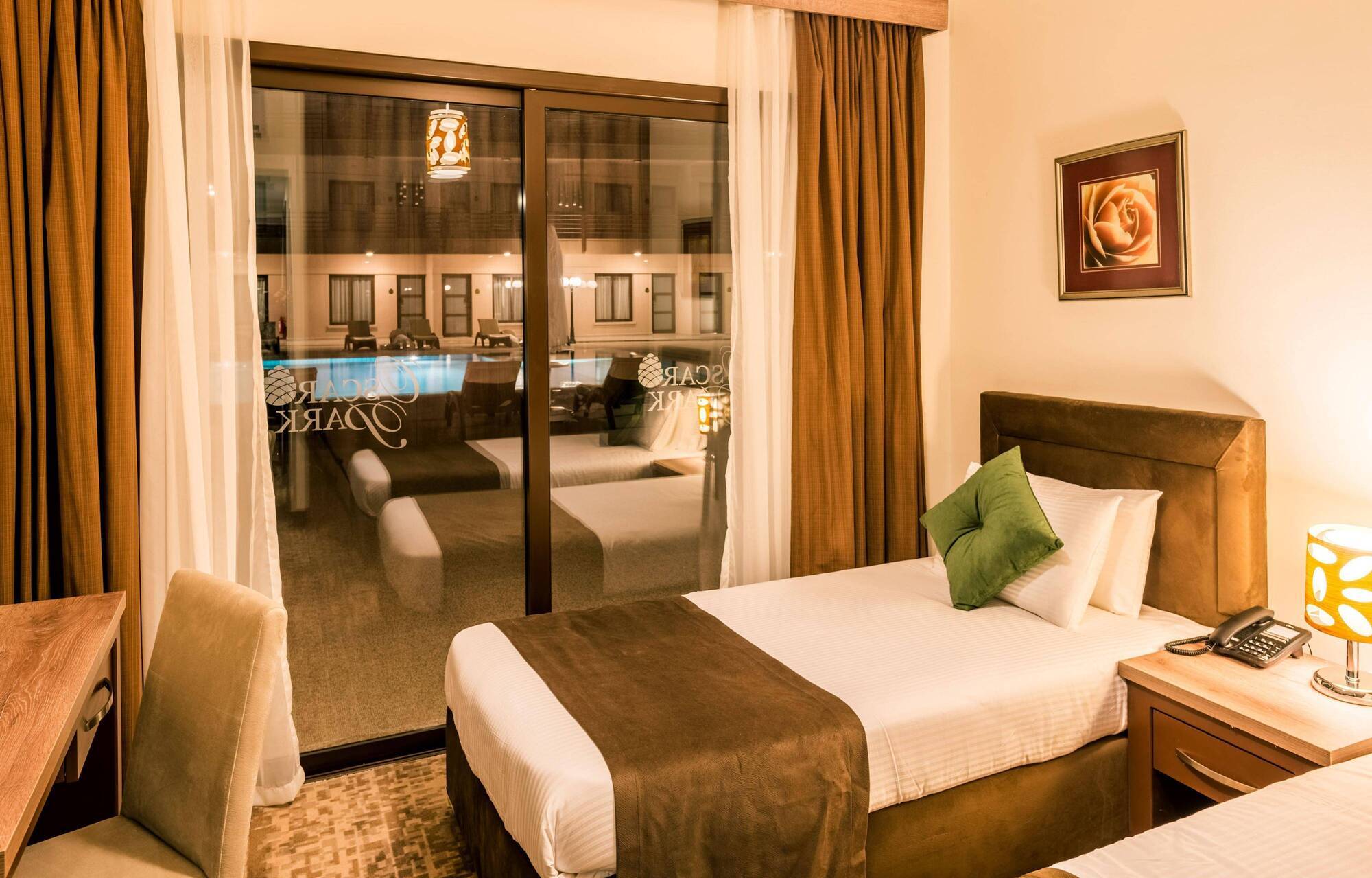 Oscar Park Hotel Next To Antic City Salamis ファマグスタ エクステリア 写真