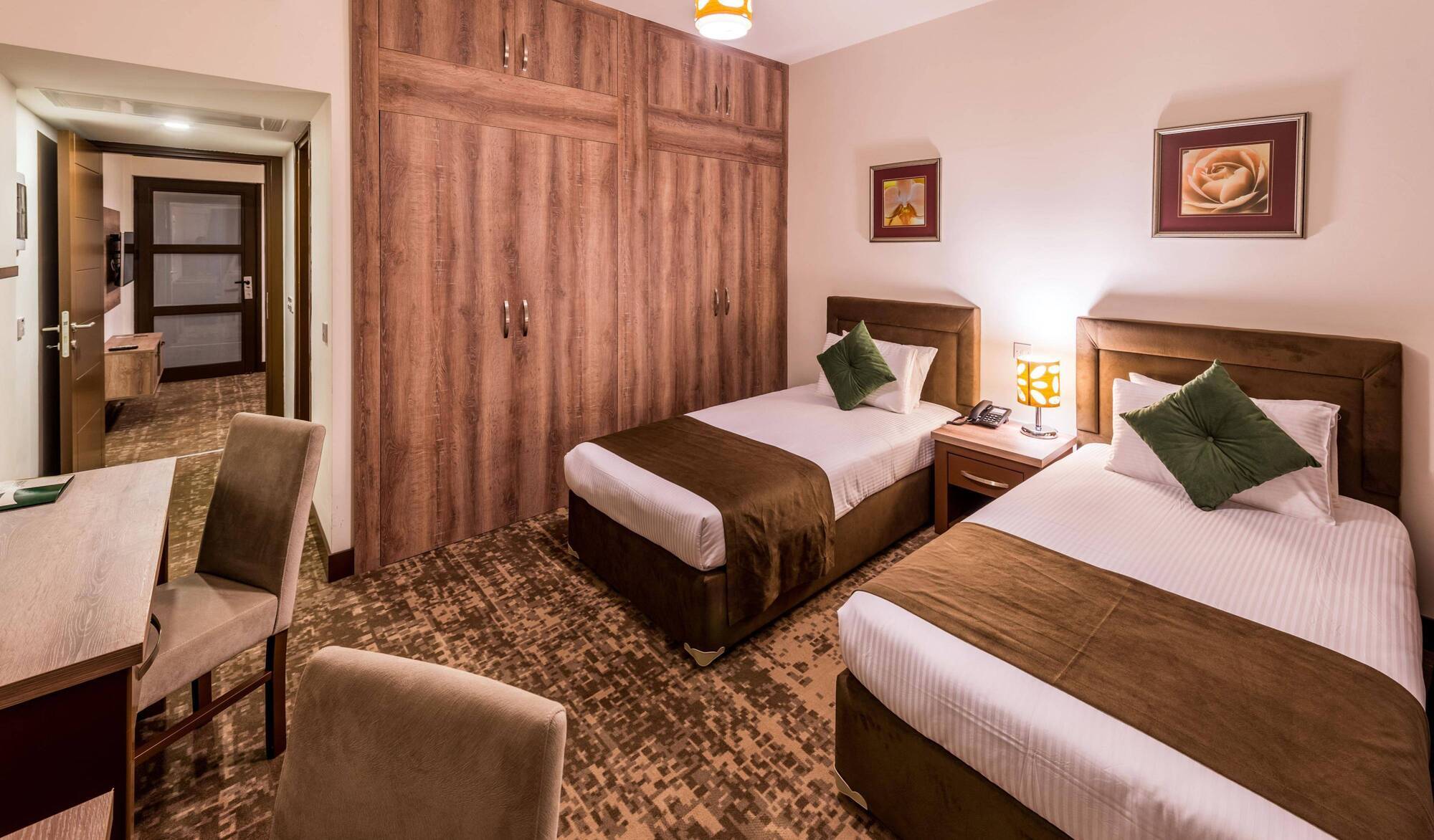 Oscar Park Hotel Next To Antic City Salamis ファマグスタ エクステリア 写真