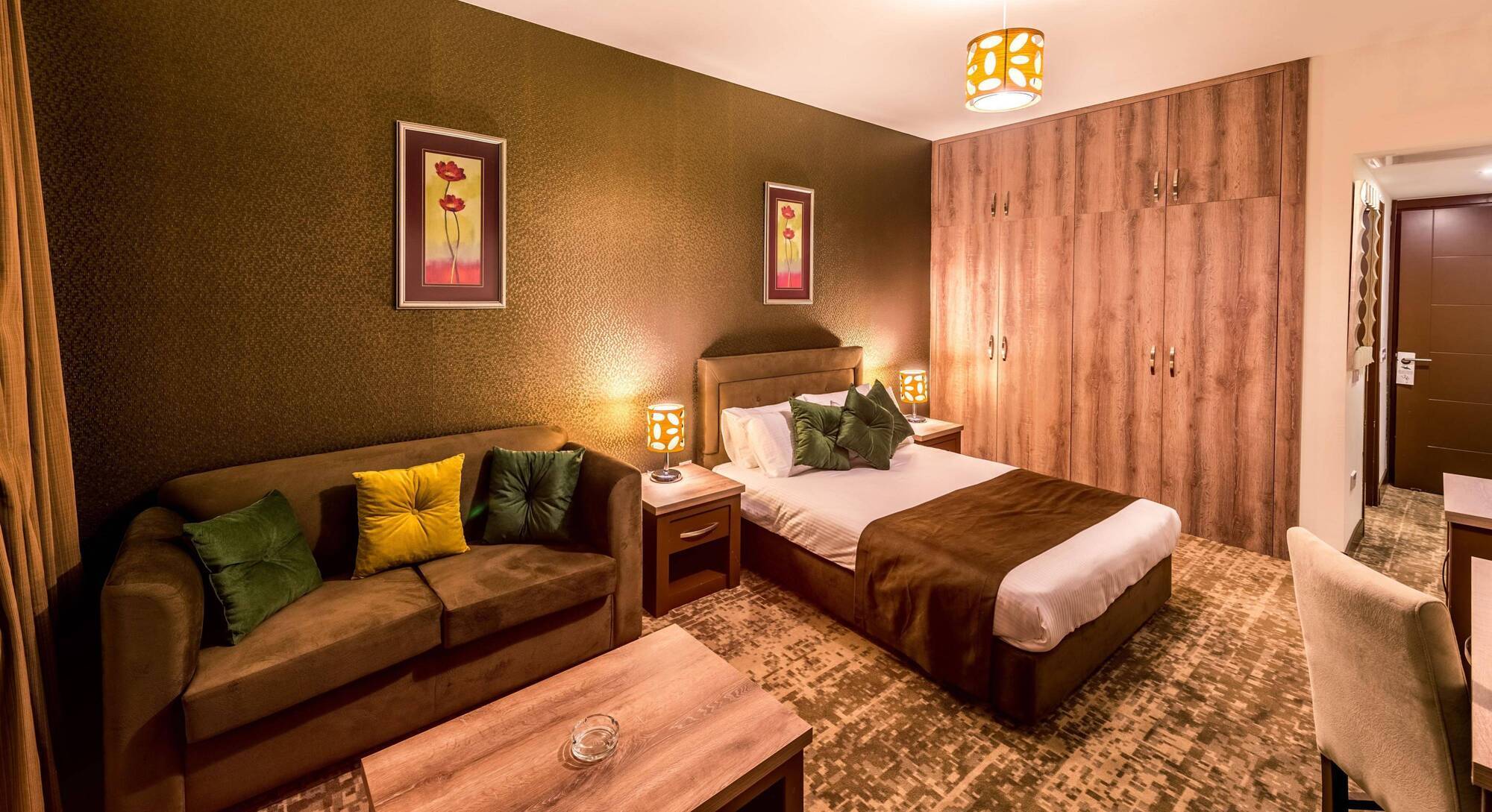 Oscar Park Hotel Next To Antic City Salamis ファマグスタ エクステリア 写真