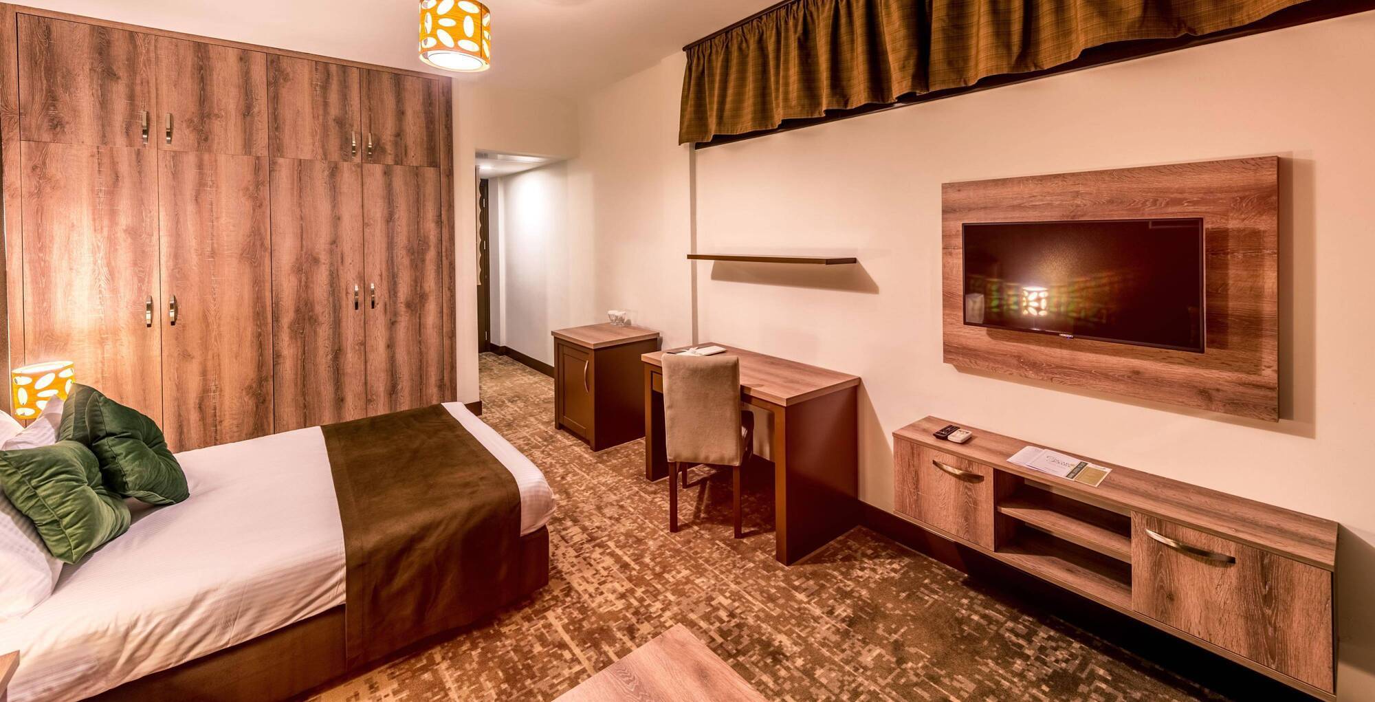 Oscar Park Hotel Next To Antic City Salamis ファマグスタ エクステリア 写真