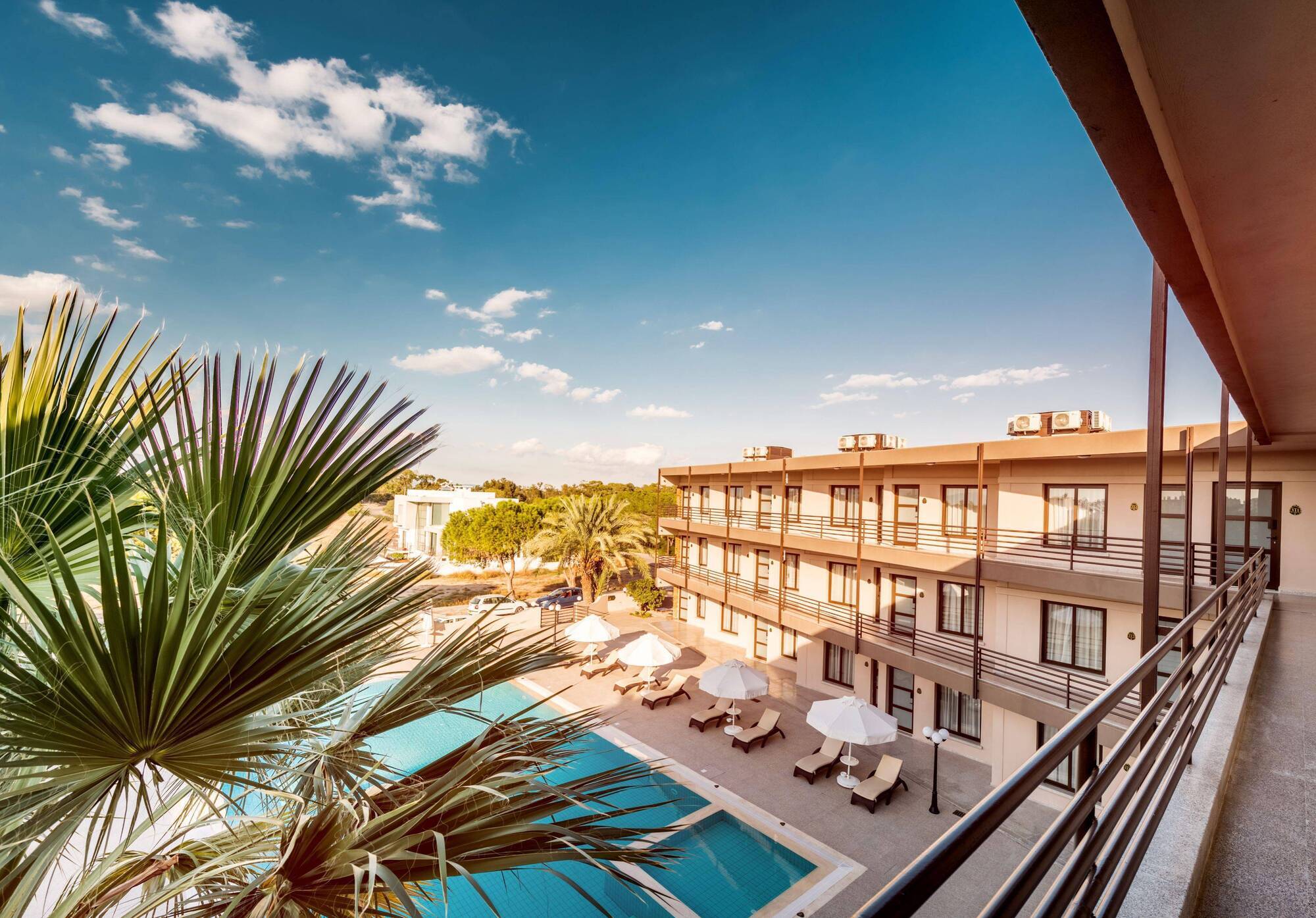 Oscar Park Hotel Next To Antic City Salamis ファマグスタ エクステリア 写真