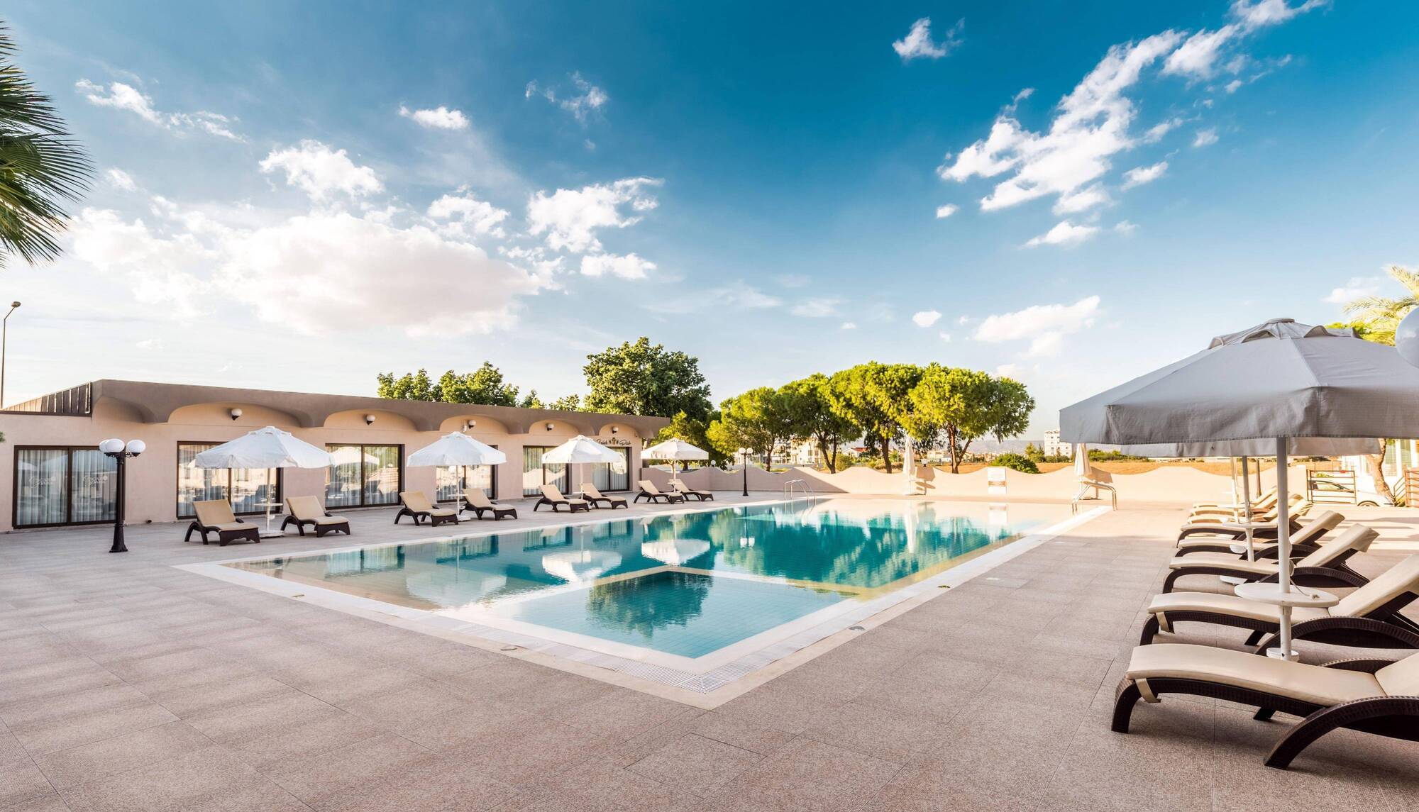 Oscar Park Hotel Next To Antic City Salamis ファマグスタ エクステリア 写真