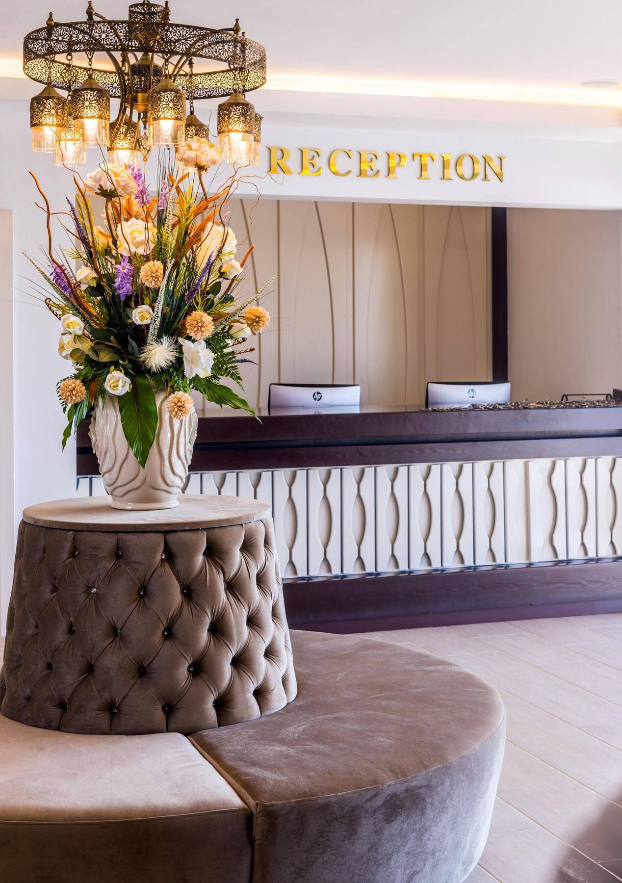 Oscar Park Hotel Next To Antic City Salamis ファマグスタ エクステリア 写真